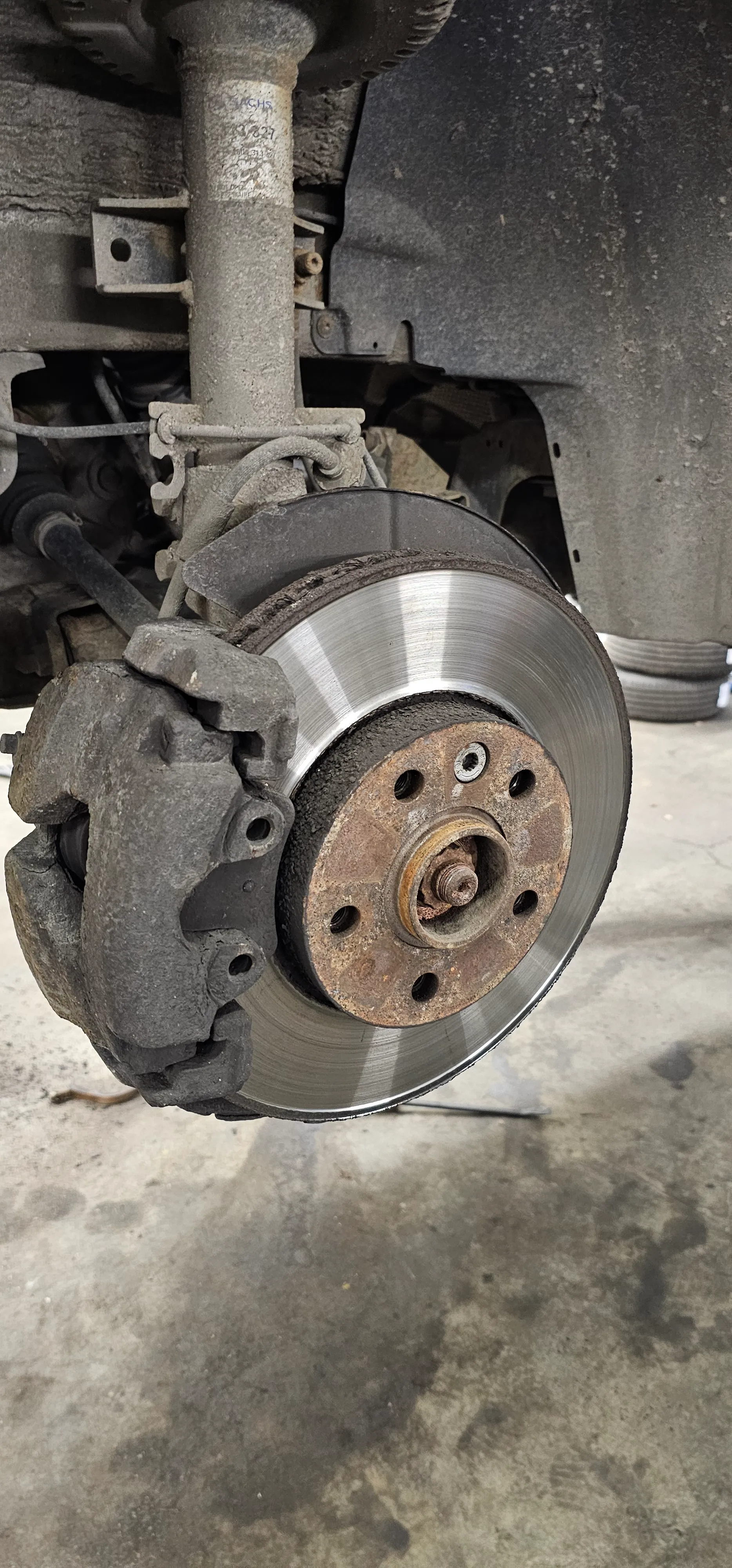 Bromsreparation Volkswagen Transporter 2021 - 1